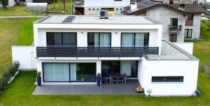 Casa prefabbricata in legno Villa Perini by La Foca House