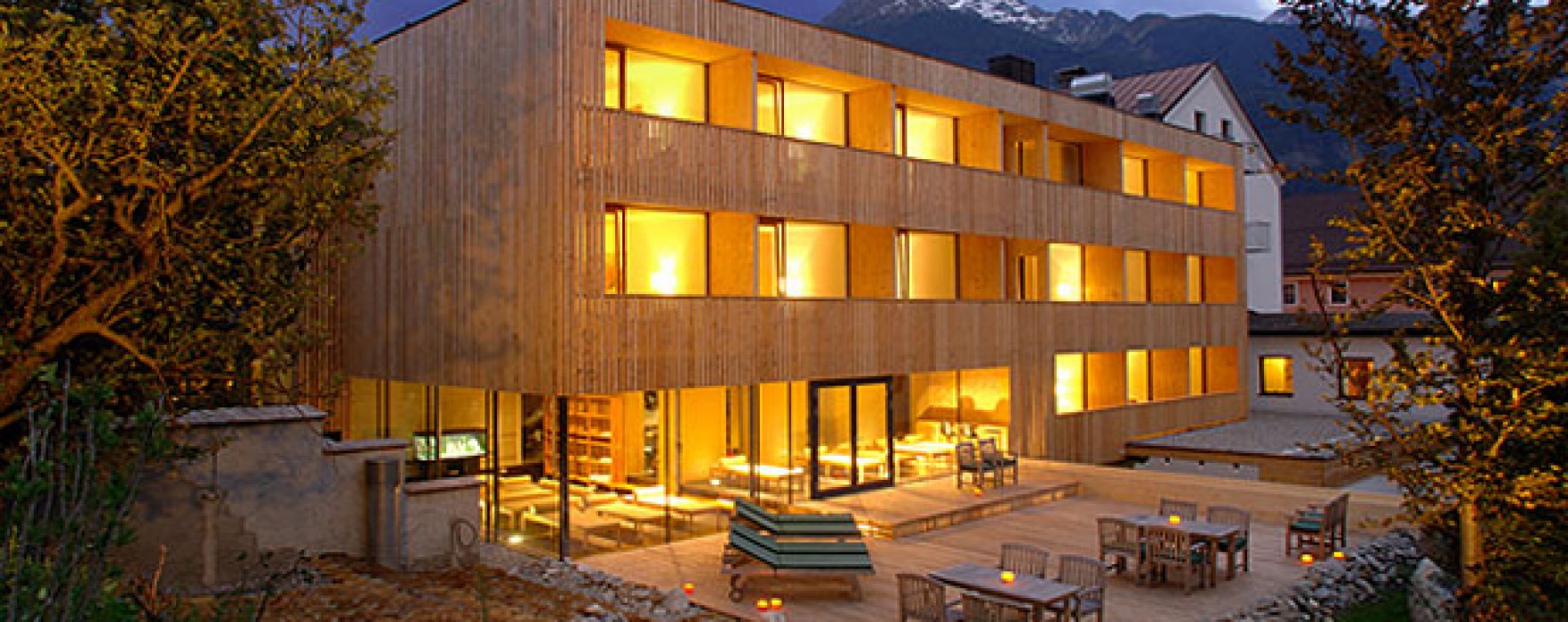 UNA CASA QUADRIFAMILIARE IN LEGNO