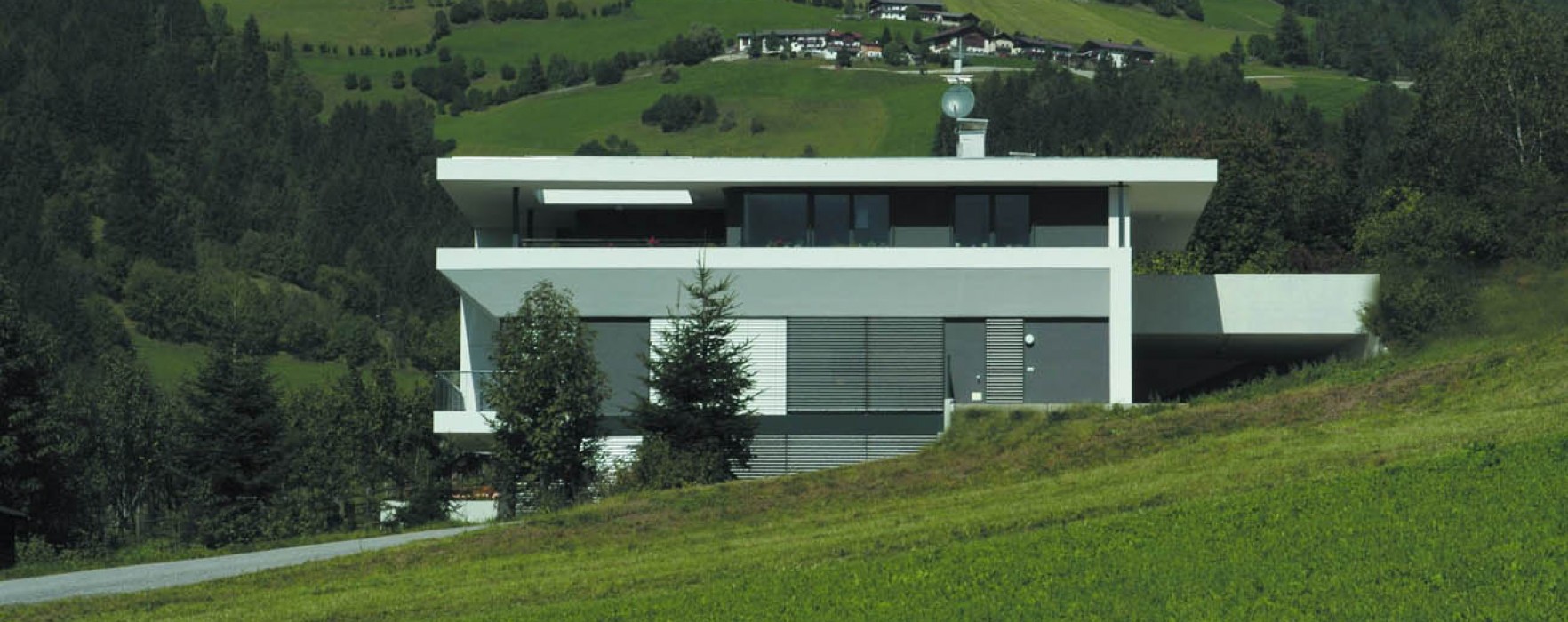 LA PREFABBRICAZIONE INDUSTRIALE DEL LEGNO